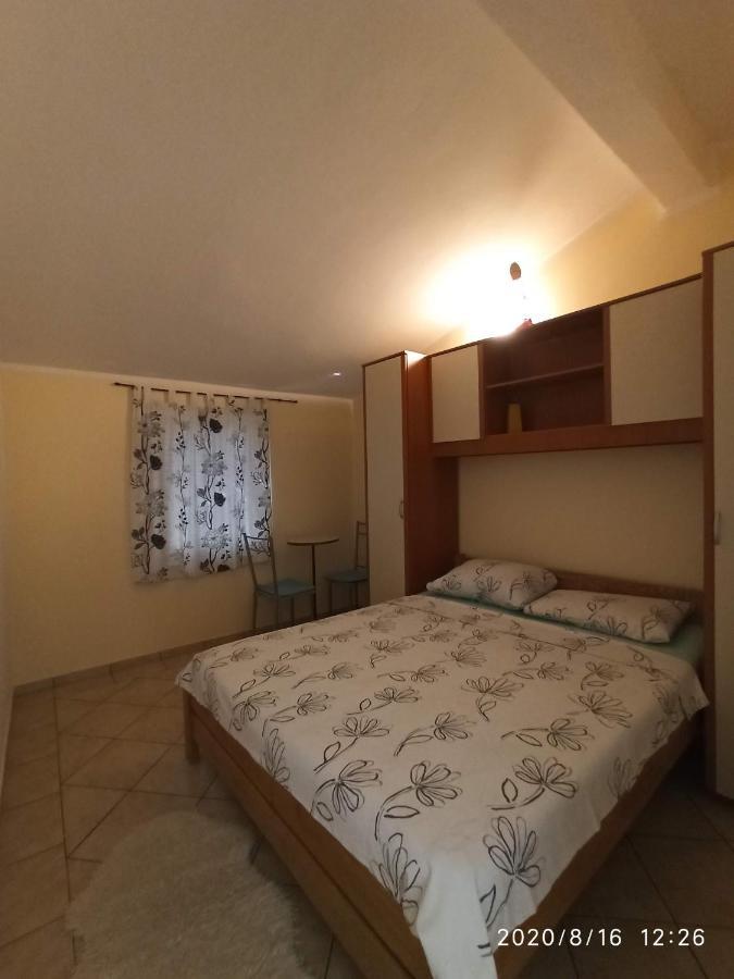 Apartmani Lun Vir Ngoại thất bức ảnh