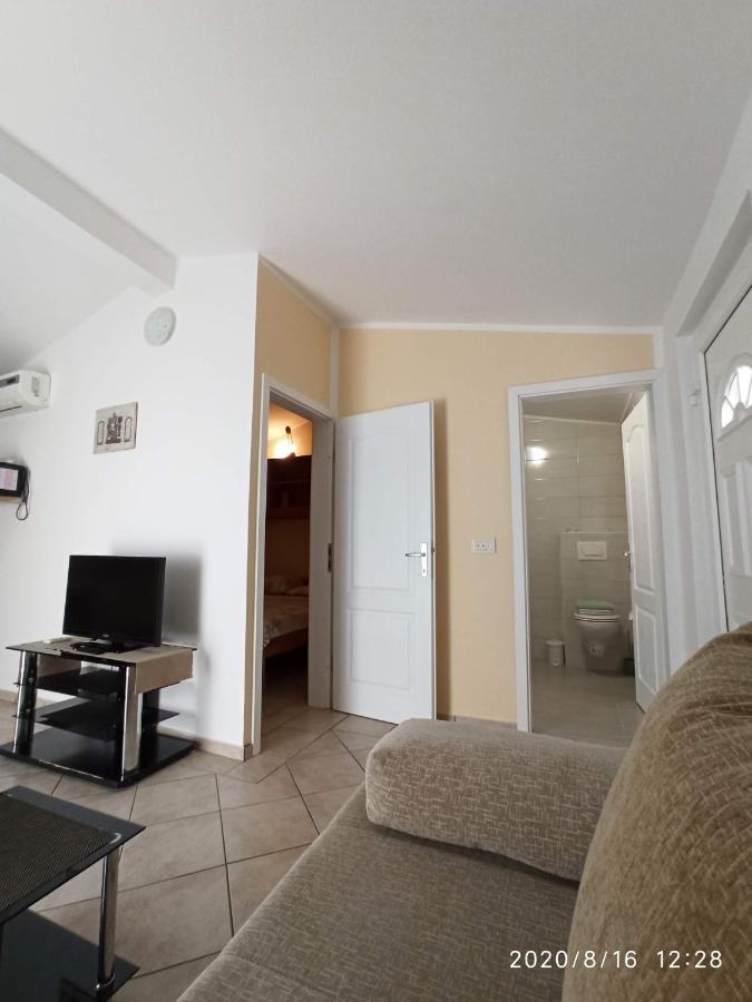 Apartmani Lun Vir Ngoại thất bức ảnh