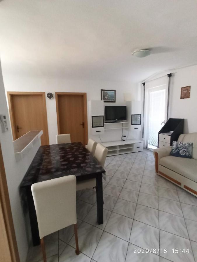 Apartmani Lun Vir Ngoại thất bức ảnh