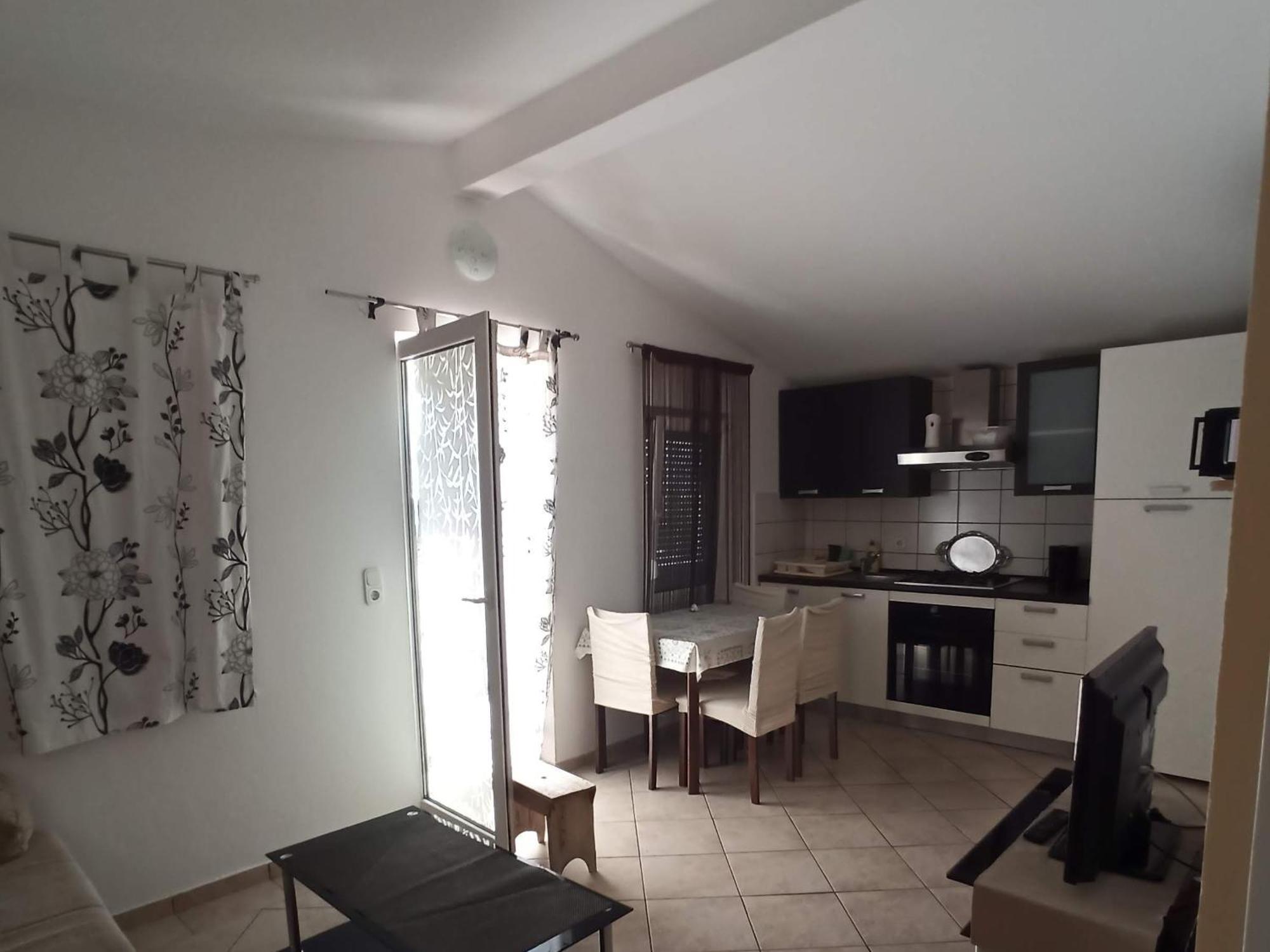 Apartmani Lun Vir Ngoại thất bức ảnh