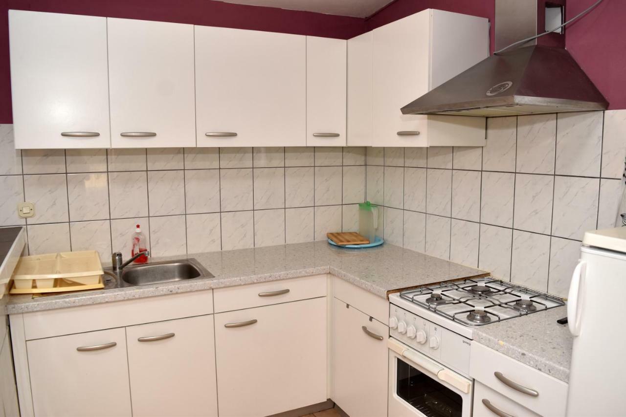 Apartmani Lun Vir Ngoại thất bức ảnh
